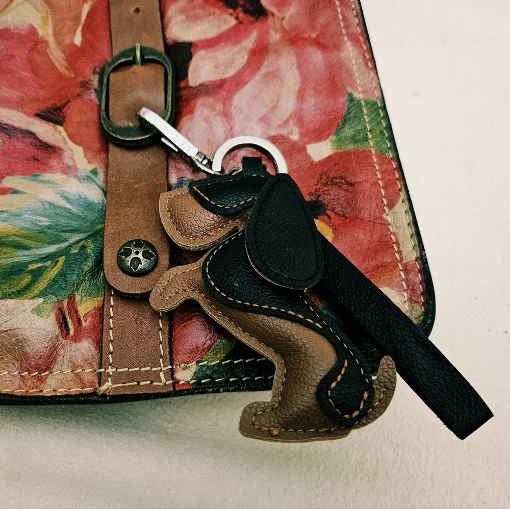 NWOT Steve Madden Genuin Leather Dachshund Purse Charm Keychain Black Tan - Picture 13 of 14